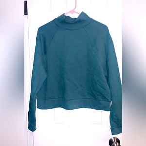 Cropped sweater Size M
